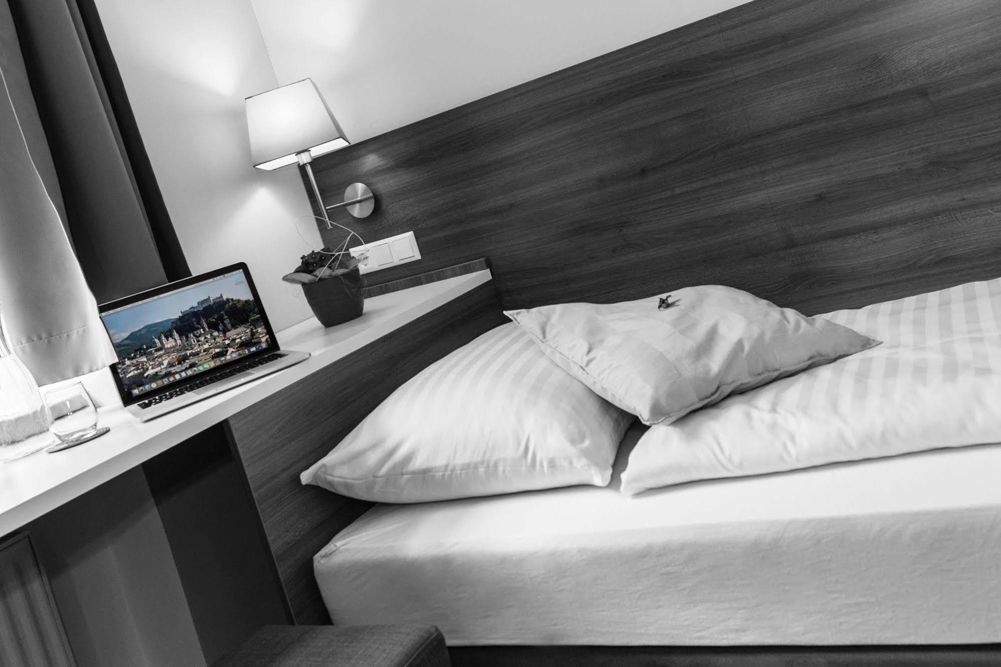 Urban Stay Salzburg City Buitenkant foto